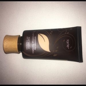ONLY SWATCHED Tarte Amazonian Clay Foundation